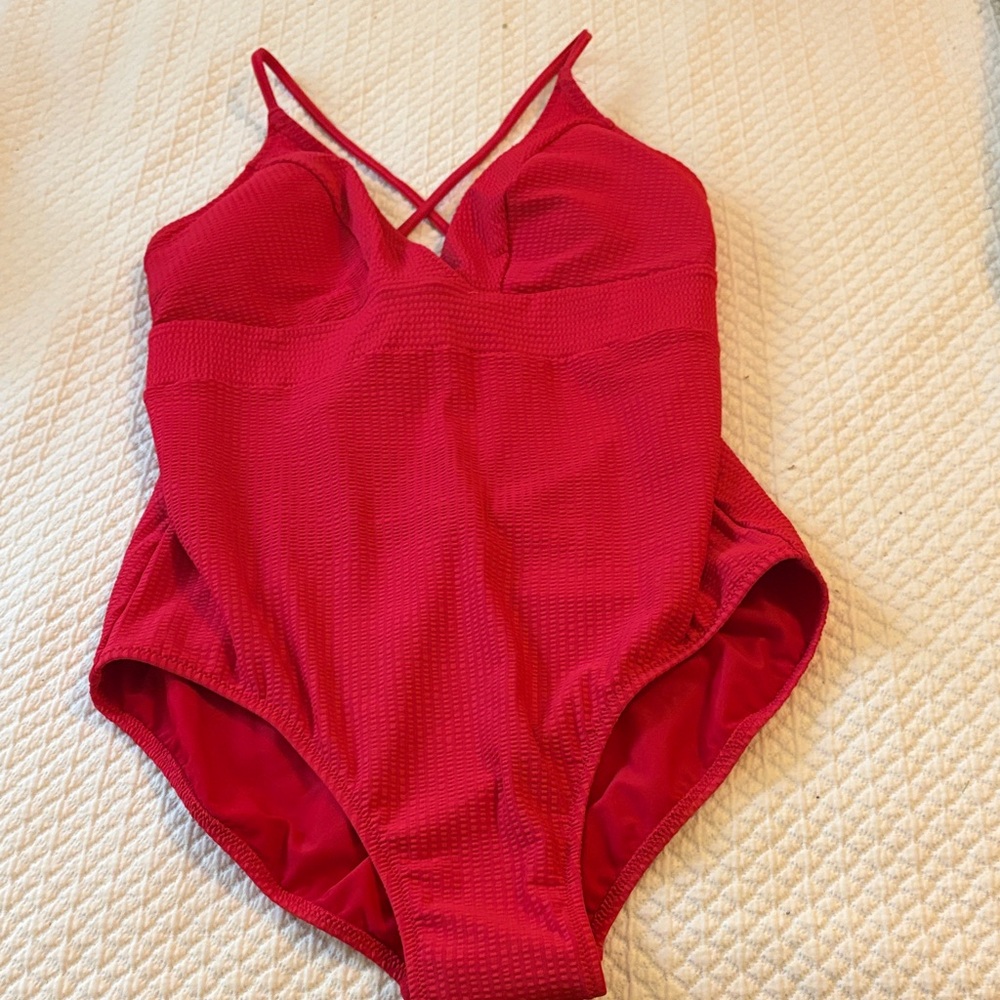 Vineyard Vines Crimson Textured Swimsuit